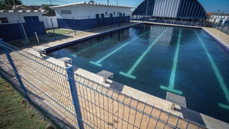 Colégio entregue pelo Governo de MT possui identificação dos espaços em Braile e piscina semiolímpica