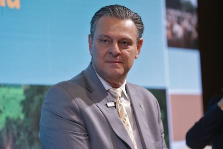 PF abre inquérito para investigar leilão no ministério de Fávaro