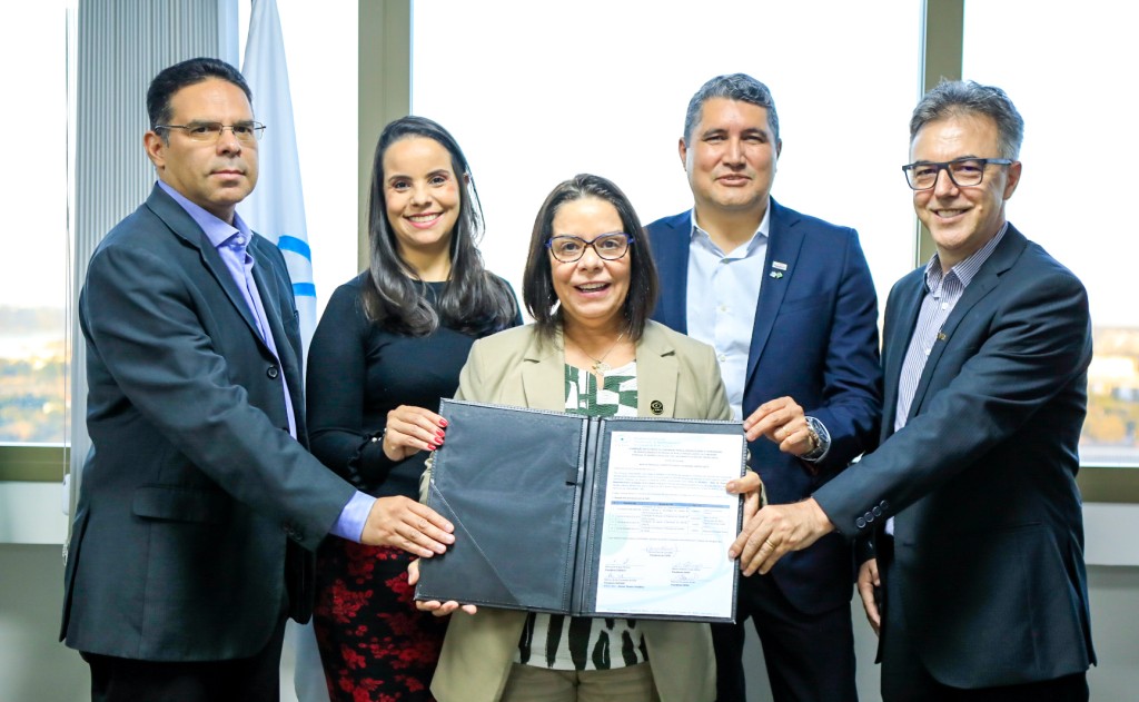 Fapemat firma acordo de cooperação técnica com CAPES para investimento de R$ 15,7 milhões em pós-graduação de MT