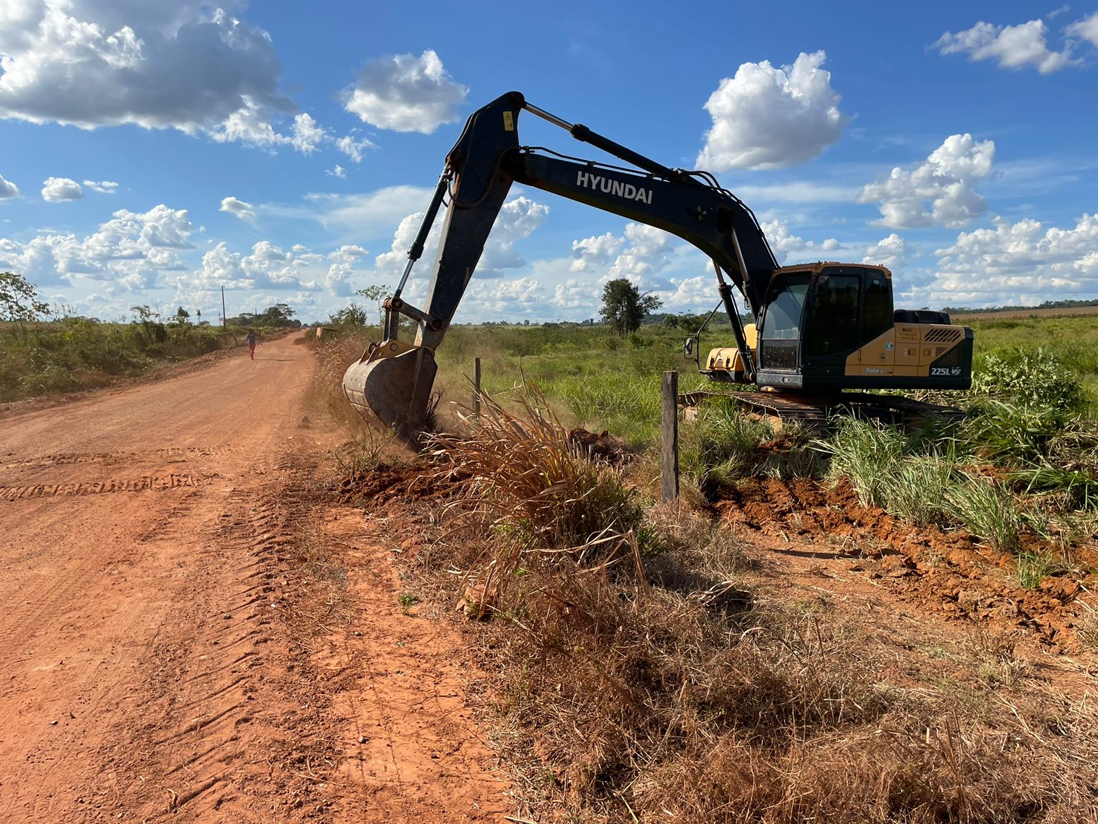A PREFEITURA DE MATUPÁ ESTÁ INVESTINDO NA INFRAESTRUTURA DA GLEBA LIBERDADE COM A CONSTRUÇÃO DE UMA NOVA GALERIA DE CONCRETO