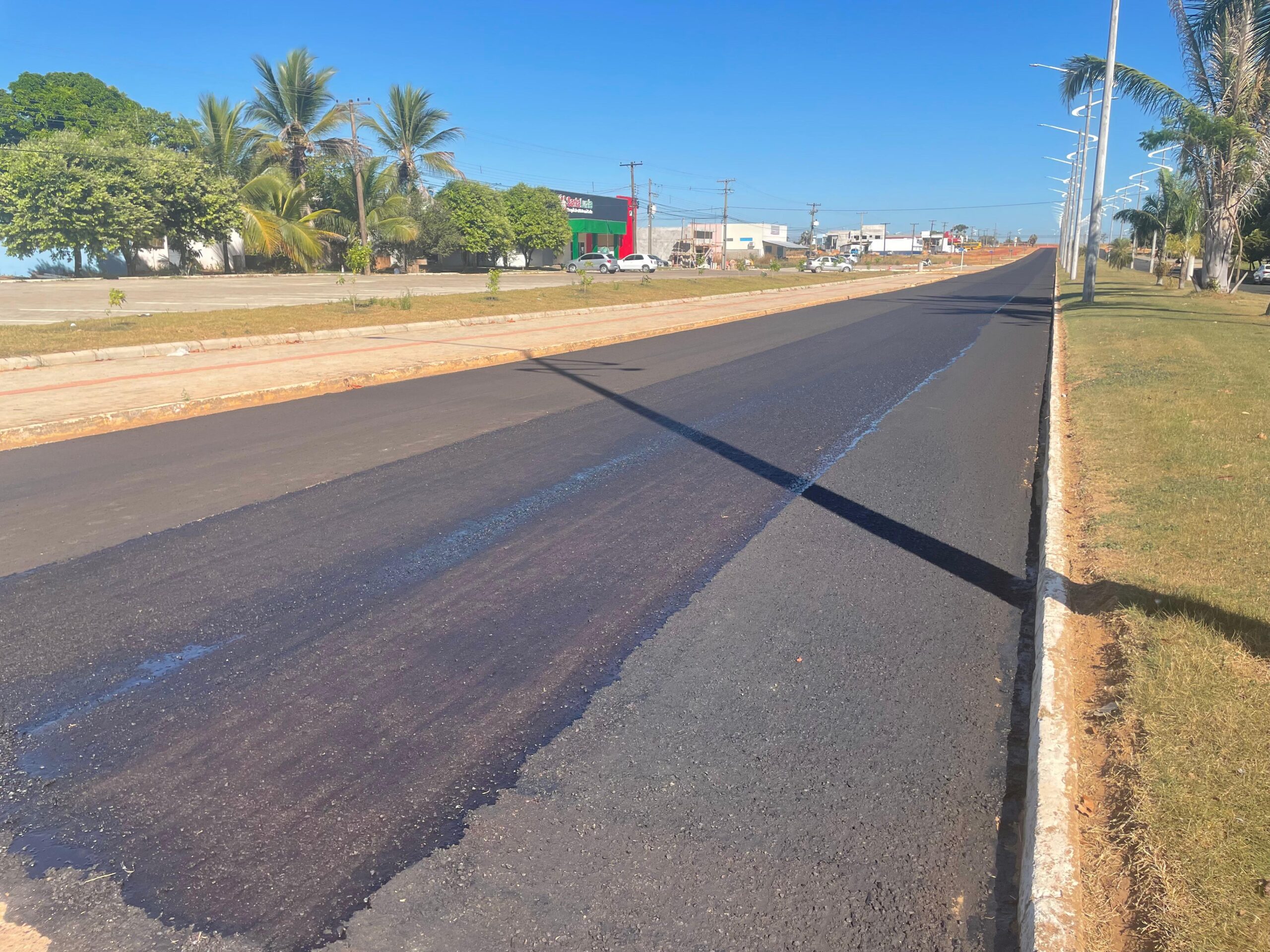 MICROPAVIMENTO NAS ENTRADAS DO MUNICÍPIO DE MATUPÁ: SERVIÇO REALIZADO PELA SECRETARIA DE URBANISMO