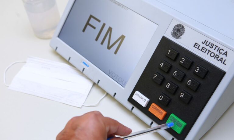 A partir de quando os partidos políticos podem registrar as candidaturas?