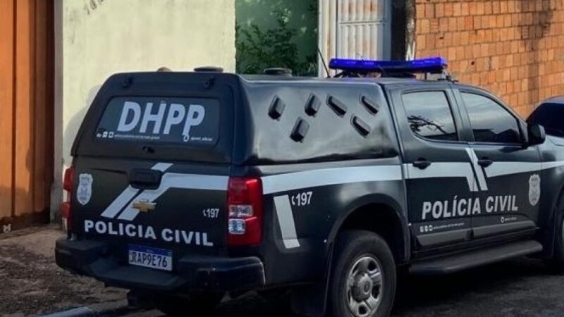 Polícia Civil prende dois por homicídio a pauladas durante discussão por time de futebol