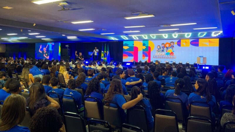 Expo Estudantil 2024 reúne mais de mil estudantes em busca de orientação para futuro profissional