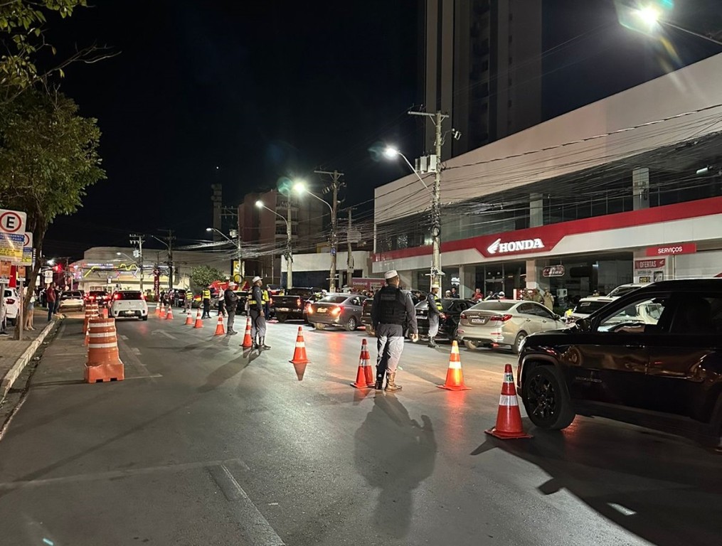 Operação prende 13 condutores embriagados na Avenida Isaac Póvoas