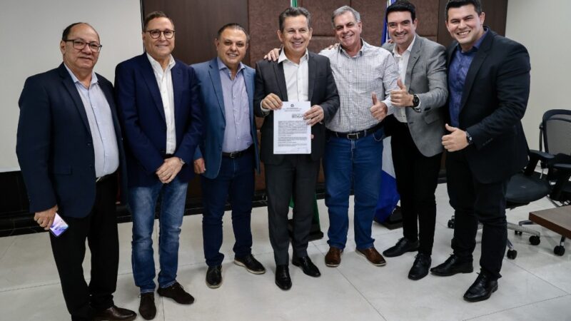 Governador autoriza convênios para obras de asfalto novo em Campo Verde e Acorizal e ponte em Primavera