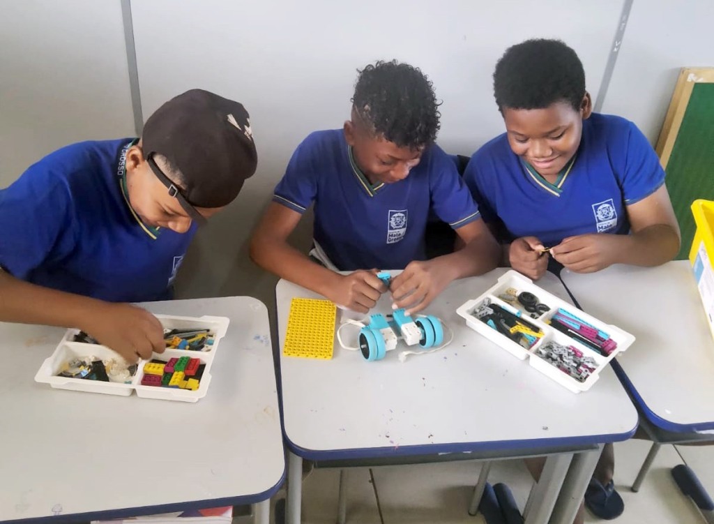 Estudantes da Escola Estadual Quilombola promovem torneio de robótica