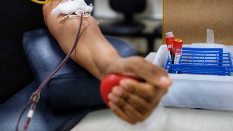 Voluntários podem doar sangue neste sábado (15) e se inscrever gratuitamente na Corrida pela Vida