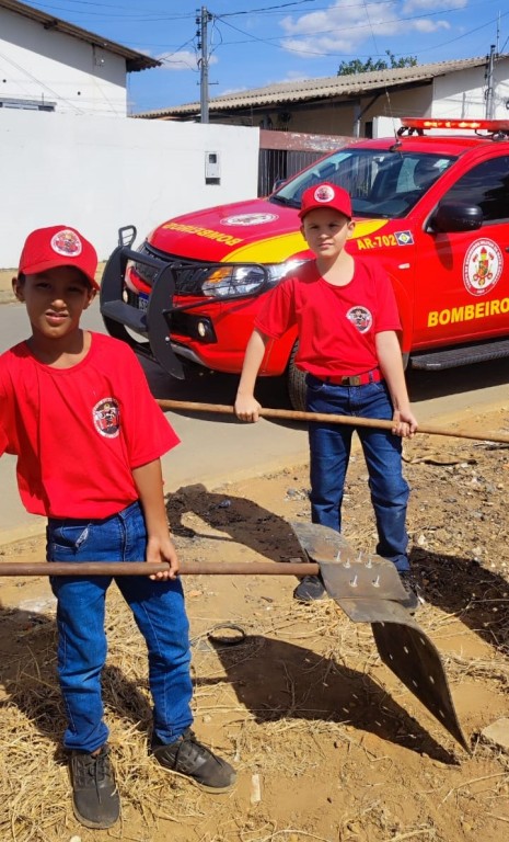 Bombeiros do Futuro: Alunos aprendem a prevenir e combater incêndios florestais em Mato Grosso