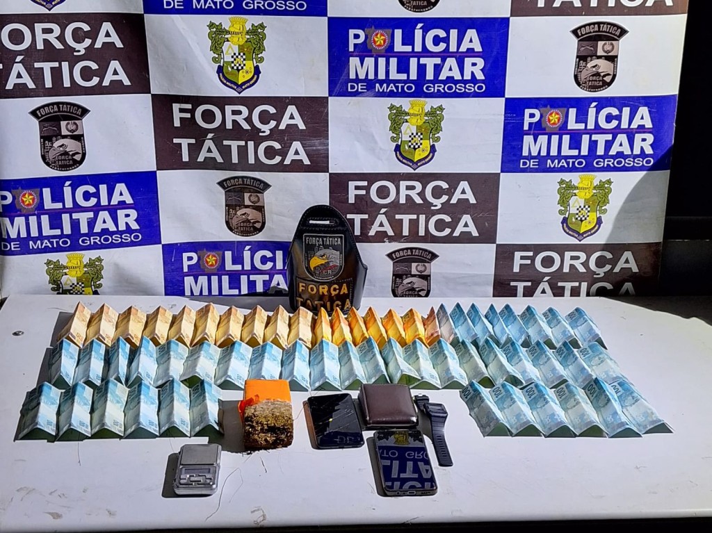 Força Tática prende homem com maconha e R$ 4,7 mil em dinheiro de tráfico de drogas