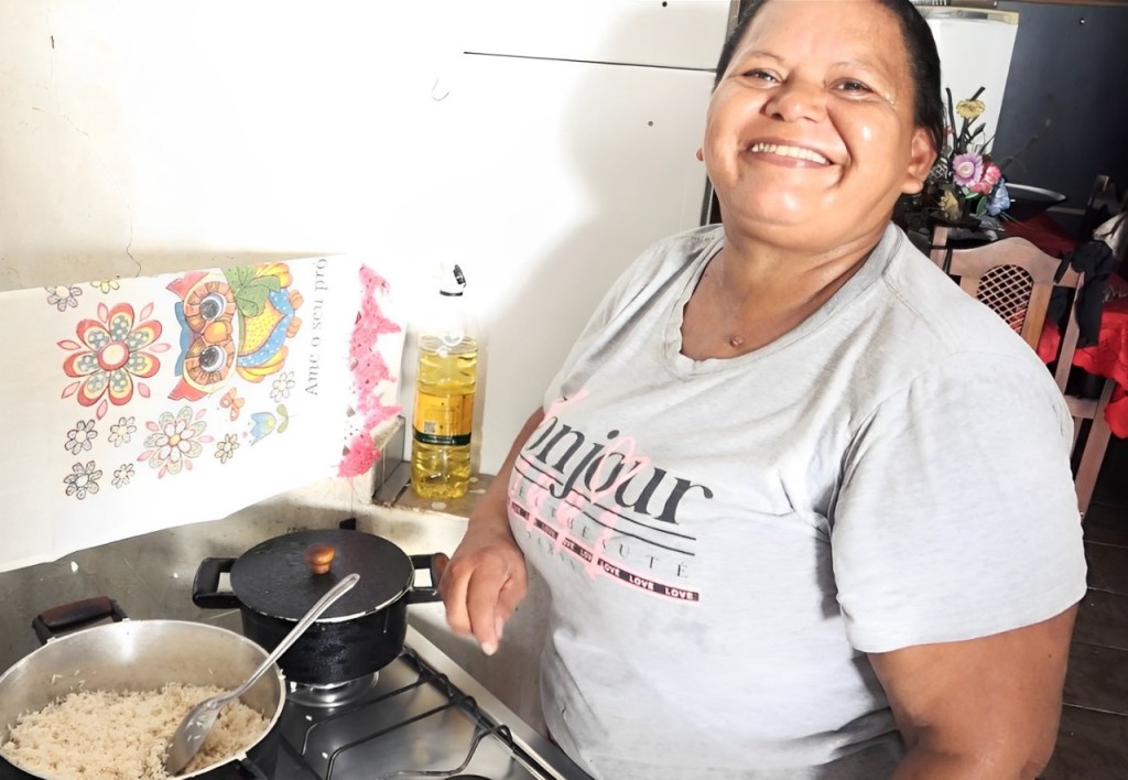 “Acabou o cheiro de esgoto, modificou bastante”, afirma moradora após canalização do Córrego do Barbado