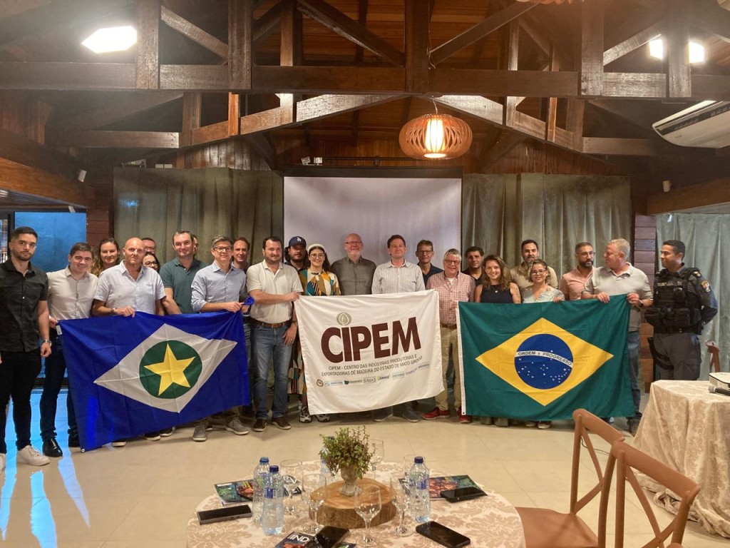 MT apresenta produção florestal sustentável em evento com compradores internacionais