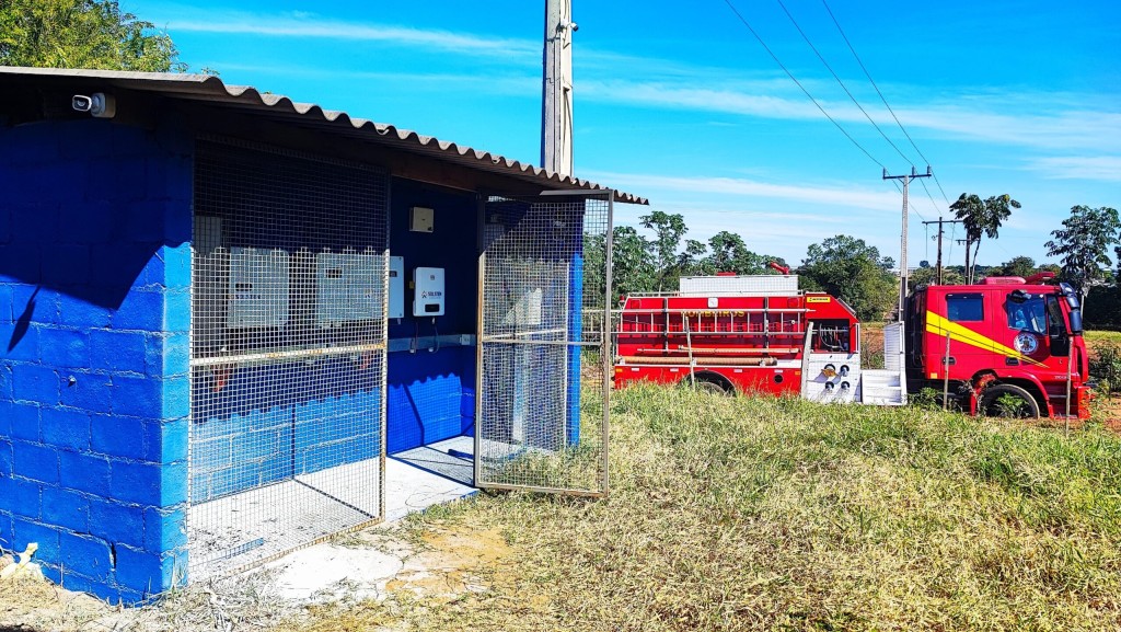 Corpo de Bombeiros combate incêndio em usina de energia fotovoltaica