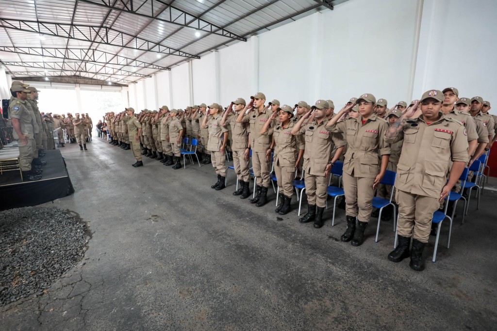 Governo forma soldados, promove militares e entrega viaturas do Corpo de Bombeiros nesta sexta-feira (28)