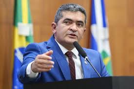 Deputado comenta exoneração de Neri: “Onde há fumaça, há fogo”