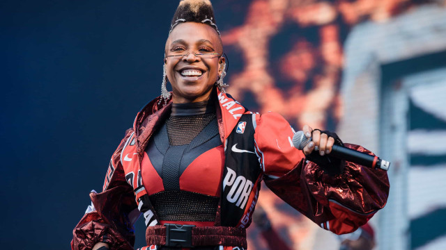 ‘Sou ninfomaníaca, mas quando estou namorando’, diz Karol Conká