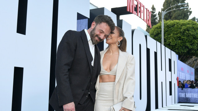 Ben Affleck volta a usar aliança em meio a rumores de crise com Jennifer Lopez