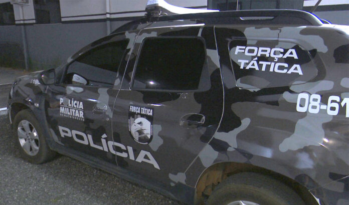 Ladrão furta caminhonete, troca tiros com Força Tática e morre em Mato Grosso