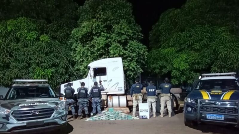 PM e PRF prendem três pessoas e apreendem 50 quilos de pasta base de cocaína em Canarana