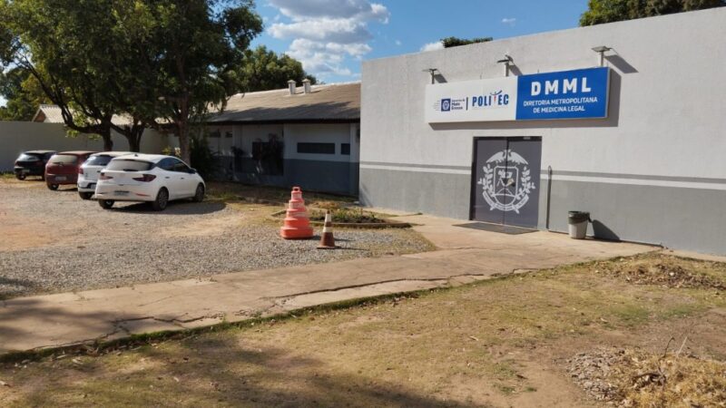 IML de Cuiabá procura famílias de mulher e jovem identificados para liberação de corpos