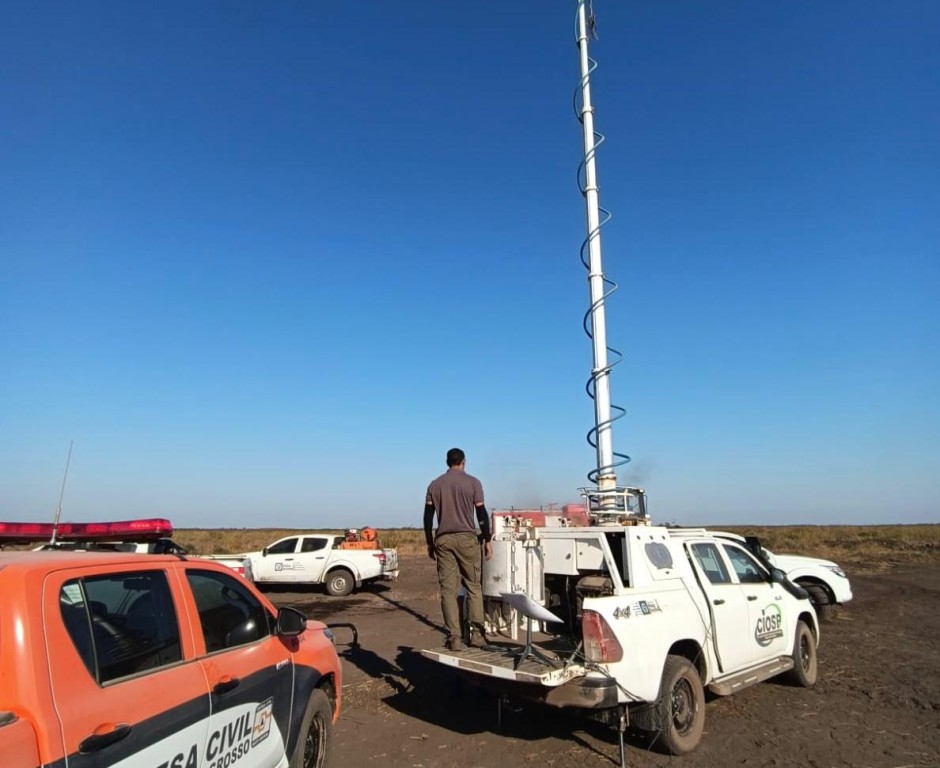 Estação móvel de rádio digital reforça comunicação na operação de combate ao fogo no Pantanal