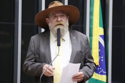 Deputado detona “esquerdopatas” e vê STF liberando “biqueiras”