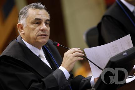Juíza livra Riva e condena Bosaipo a ressarcir R$ 3,7 mi por desvio de dinheiro da AL