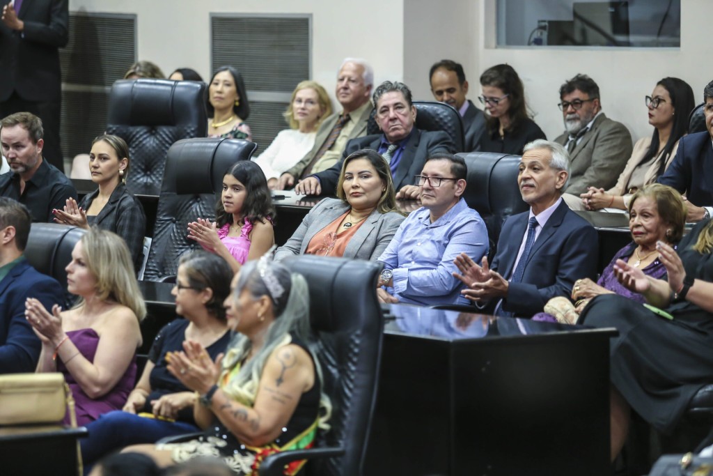 Botelho destaca importância de homenagem da ALMT em reconhecimento a personalidades de Mato Grosso