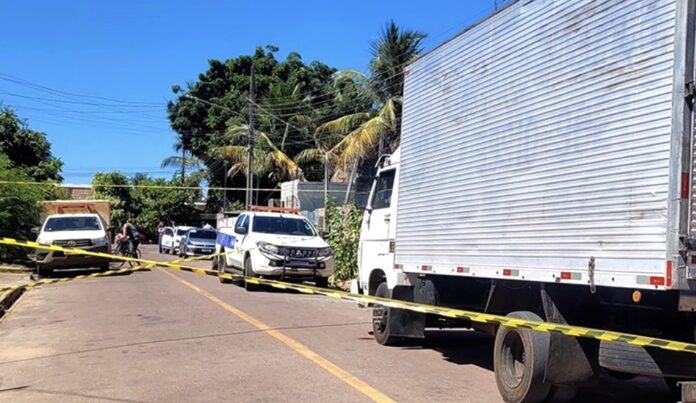 Homem é assassinado a tiros em cabine de caminhão em Sinop; vídeo