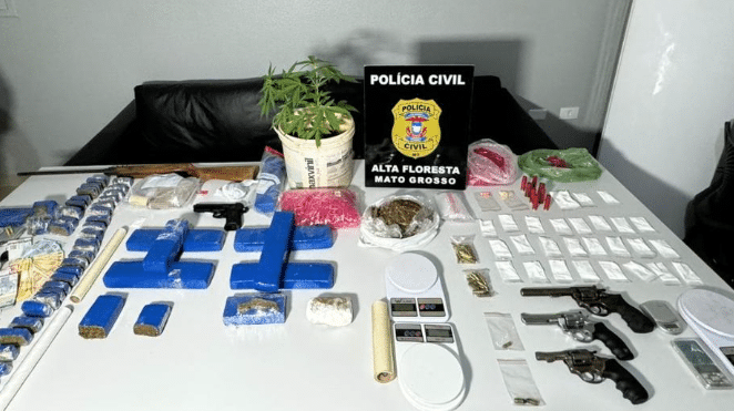 Polícia prende 12 pessoas em operação contra o tráfico e apreende drogas e armas no Nortão