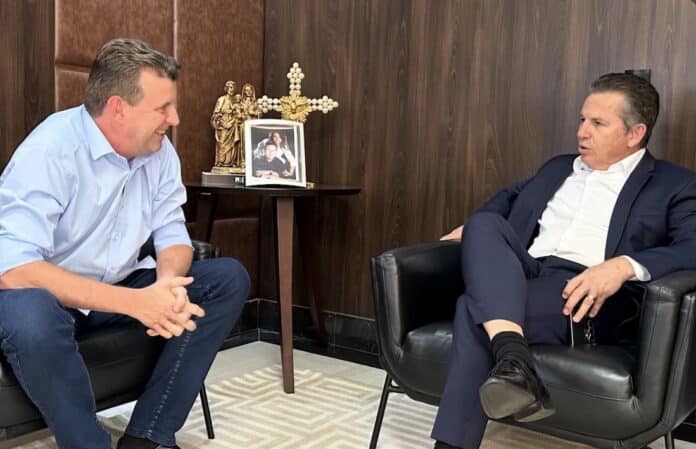 Prefeito de Sorriso debate com governador avanços no setor de maternidade e na segurança