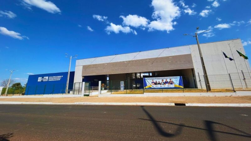 Governo de MT inaugura Escola Técnica Estadual em Matupá após retomar obra que ficou parada por 10 anos