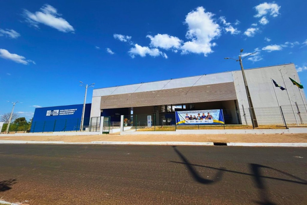 Governo de MT inaugura Escola Técnica Estadual em Matupá após retomar obra que ficou parada por 10 anos