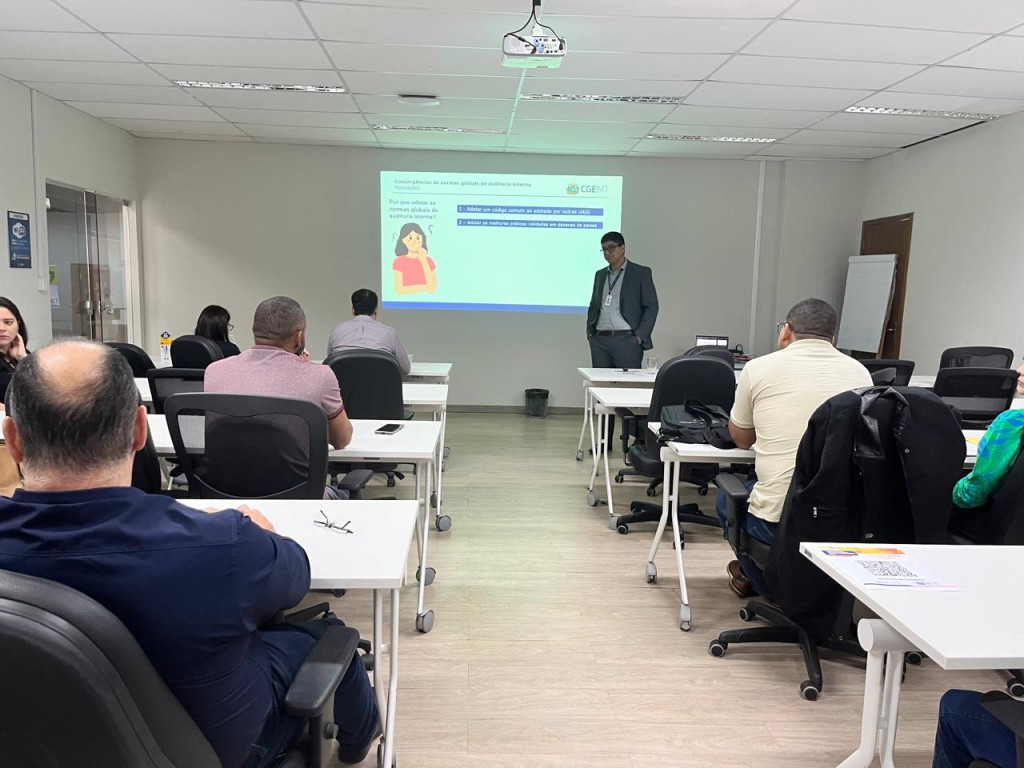 Controladoria realiza curso prático de auditoria para controladores e auditores municipais