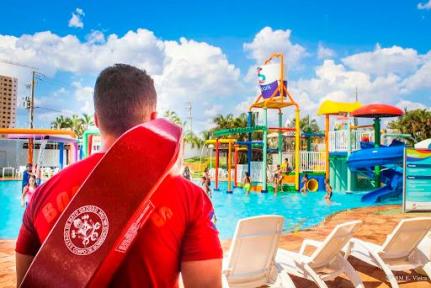 Corpo de Bombeiros reforça orientações de segurança para banhos em rios, lagos e piscinas