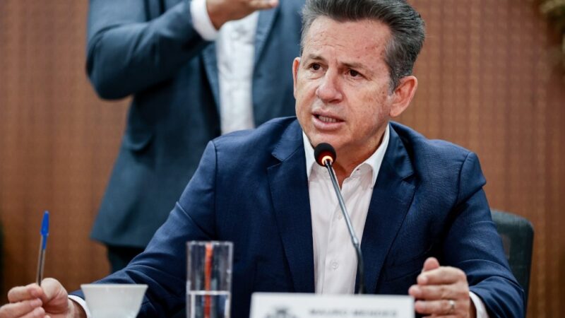 Governador assina convênios para obras de infraestrutura e asfalto novo em dez municípios de Mato Grosso