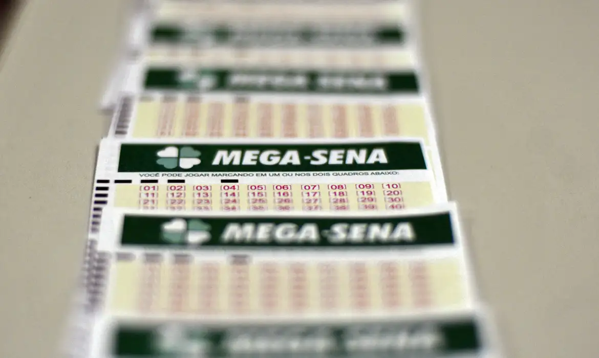 Mega-sena acumula novamente e prêmio chega a R$ 47 milhões Números sorteados foram 08 – 25 – 27 – 38 – 43 – 44