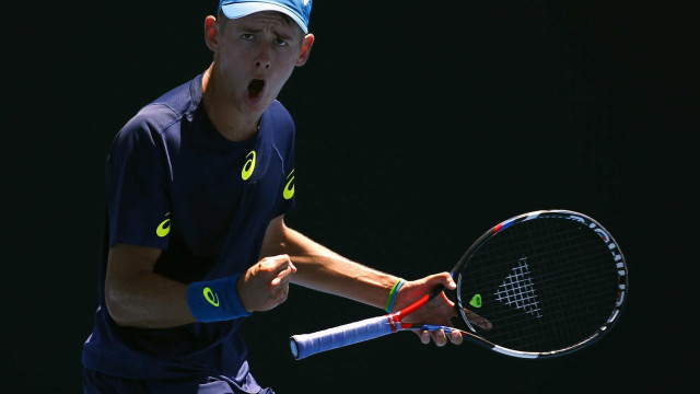 De Minaur desiste de Wimbledon por causa de lesão e Djokovic avança às semifinais