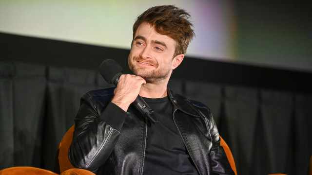 Daniel Radcliffe pede que produtores de série de ‘Harry Potter’ deixem que atores ‘sejam crianças’