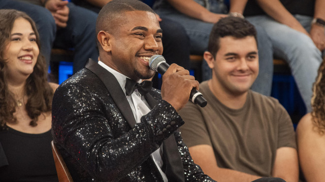 Davi Brito causa novo mal-estar na Globo por causa de interações com âncora da Record
