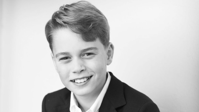 O novo retrato oficial do príncipe George na celebração dos 11 anos