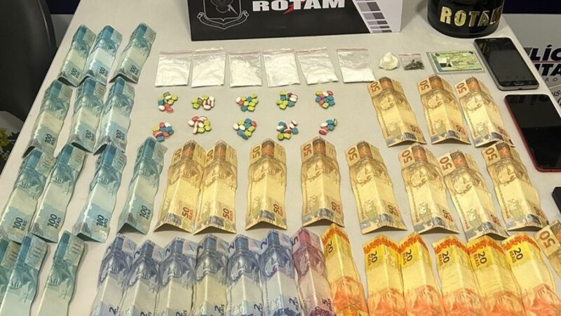 Rotam prende mulher com porções de cocaína e 96 comprimidos de droga sintética em Sorriso