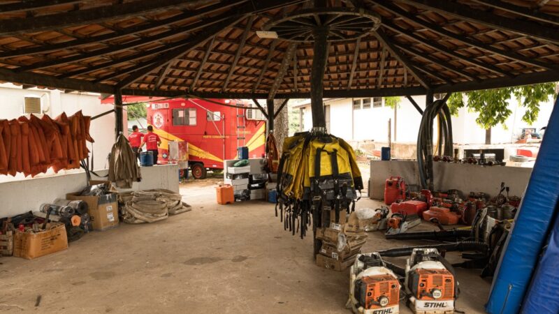 Corpo de Bombeiros recebe equipamentos para reforço ao combate a incêndios florestais nesta terça-feira (20)