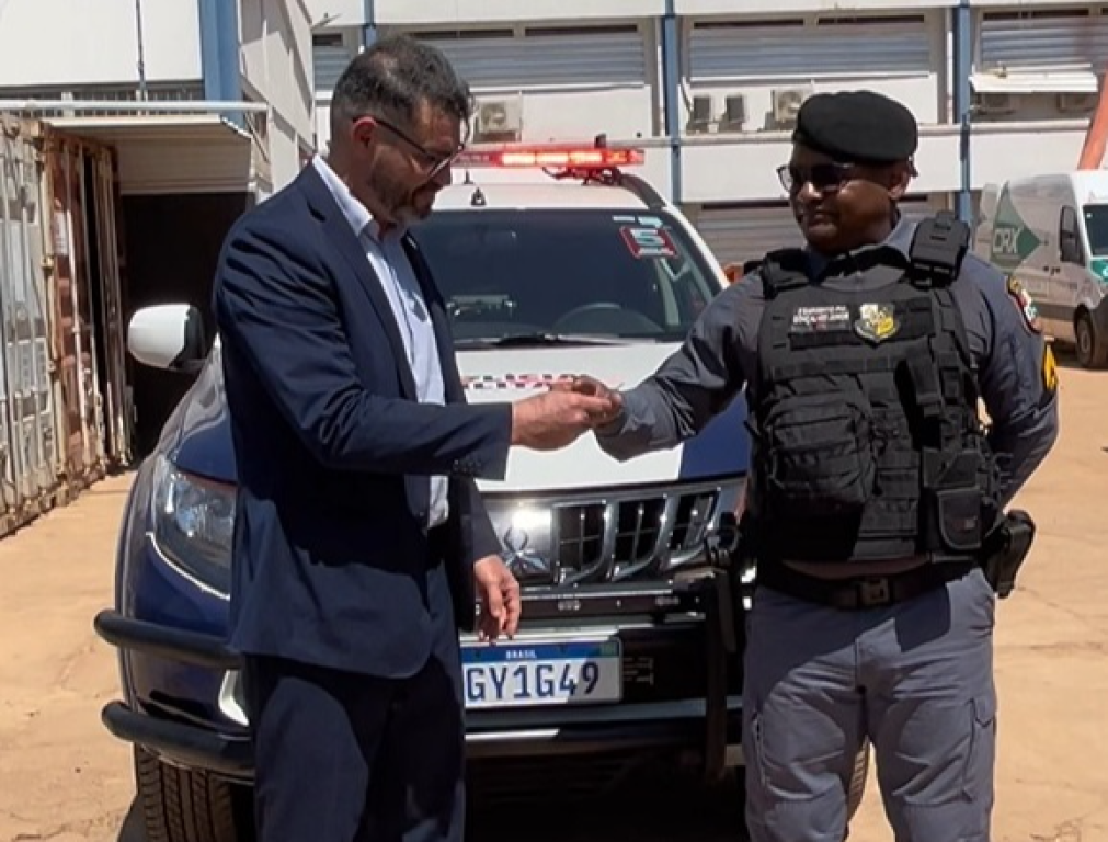 Sesp entrega nova viatura à PM de Gaúcha do Norte para reforço no policiamento