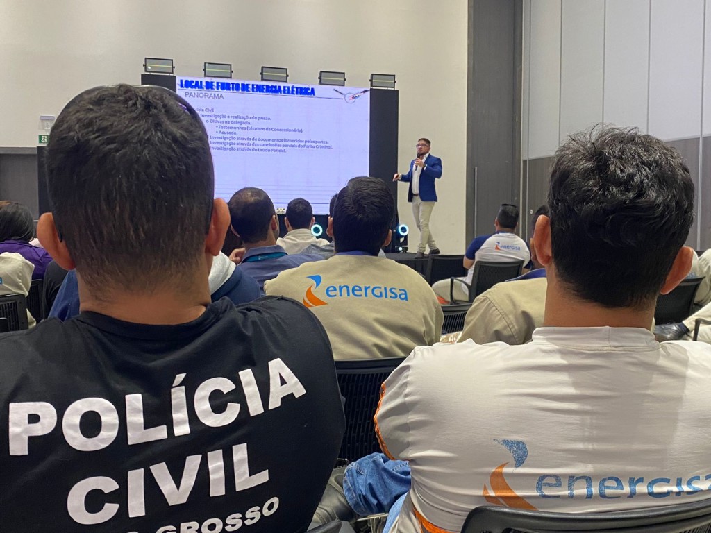 Servidores da segurança pública participam de curso sobre fraude em energia elétrica
