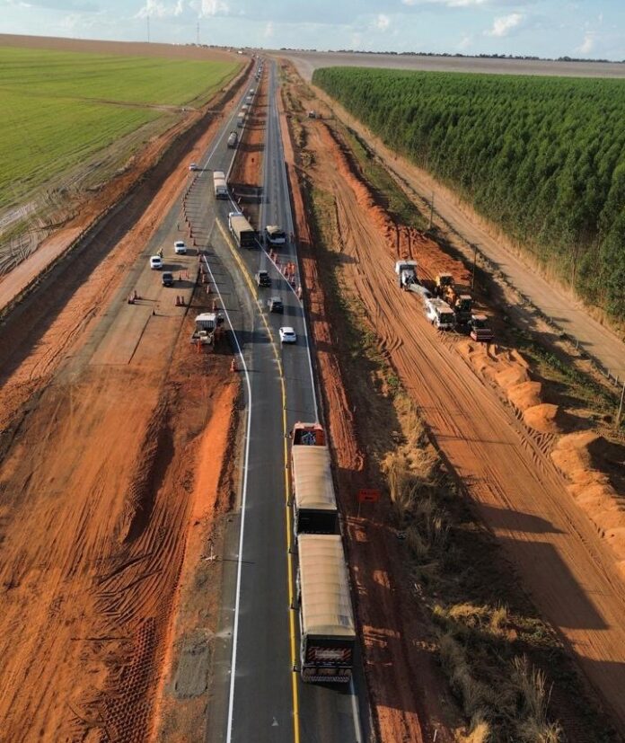 Concessionária aumenta áreas de desvios para obras de duplicação da BR-163 em Mutum