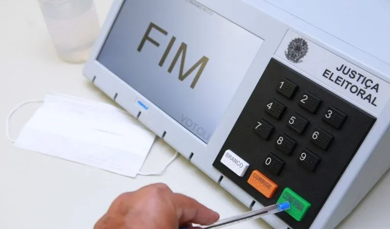 Seis em cada dez municípios têm a maioria do eleitorado feminina