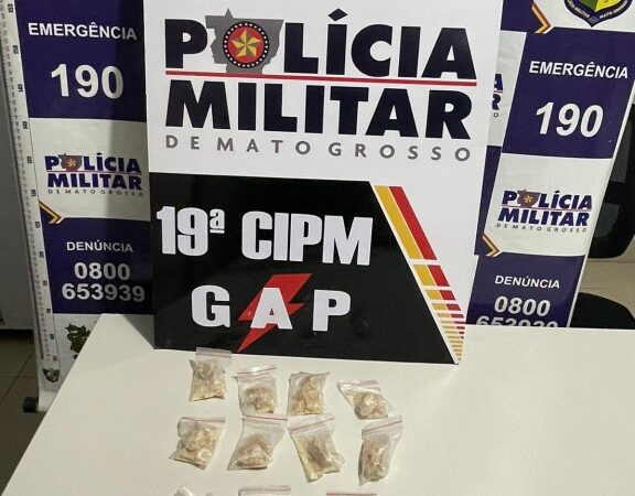 Polícia Militar prende homem com porções de pasta base de cocaína