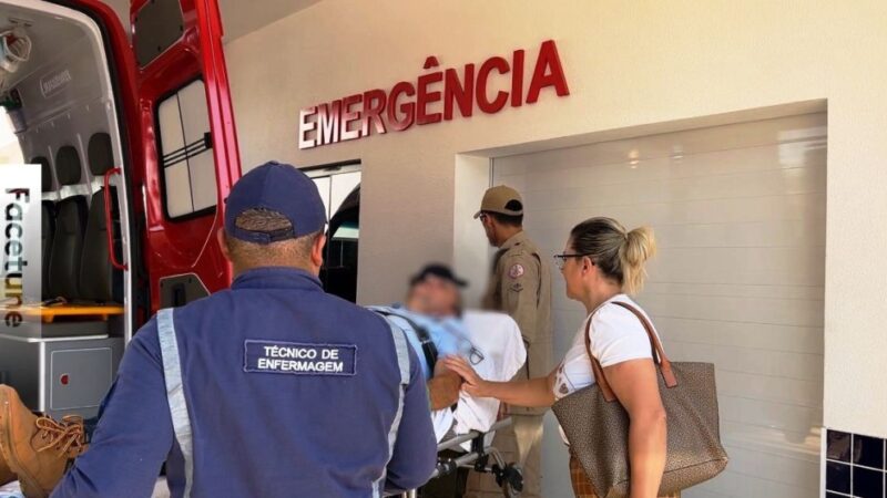 Bombeiros atendem idoso que caiu de telhado de 2,5 metros de altura