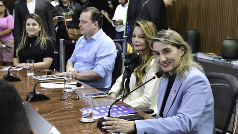 “Essas caminhonetes darão autonomia para a população indígena”, afirma secretária